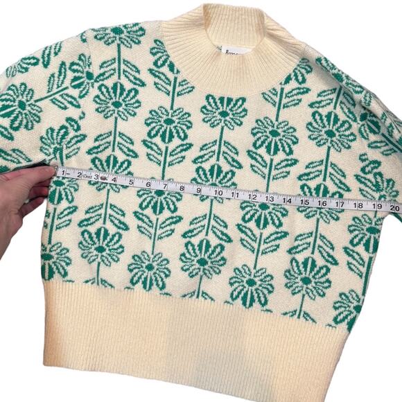 &merci Green and Beige Mock-Neck Flower Sweater - Size S - Picture 8 of 9